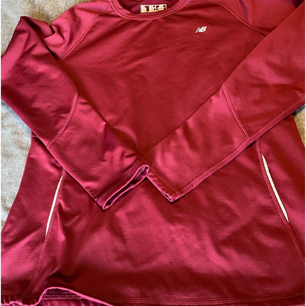New Balance womens running fleece lined crew neck. Burgandy size XL reflective